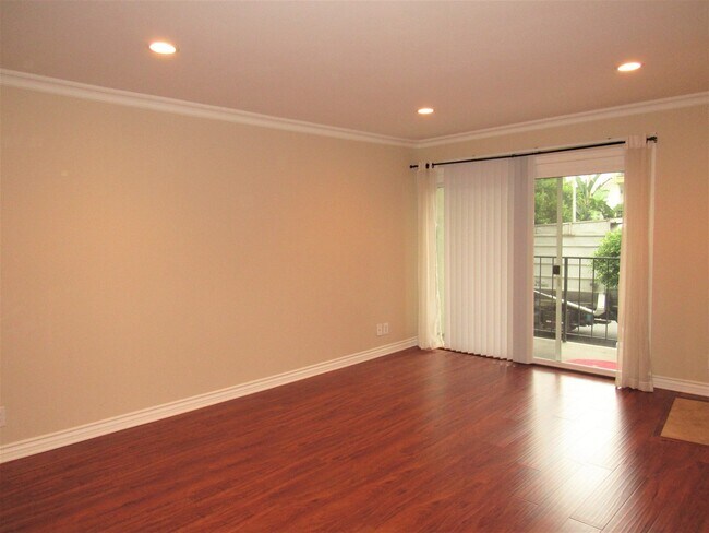 Foto del edificio - Gorgeous 1-Bedroom Apartment in Playa Del ...