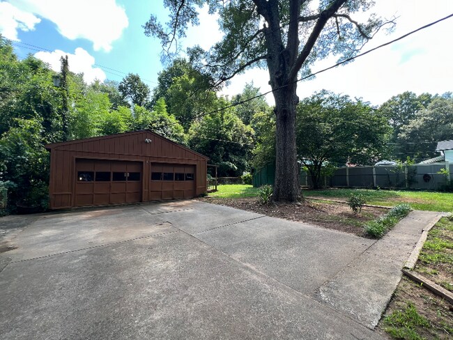 Foto del edificio - 3008 Enfield Rd