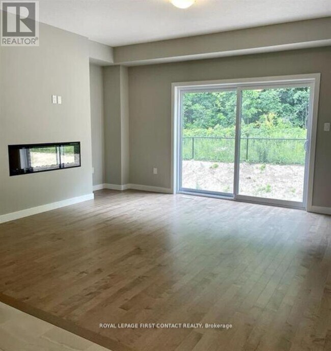 Photo du bâtiment - 924 Robert Ferrie Dr