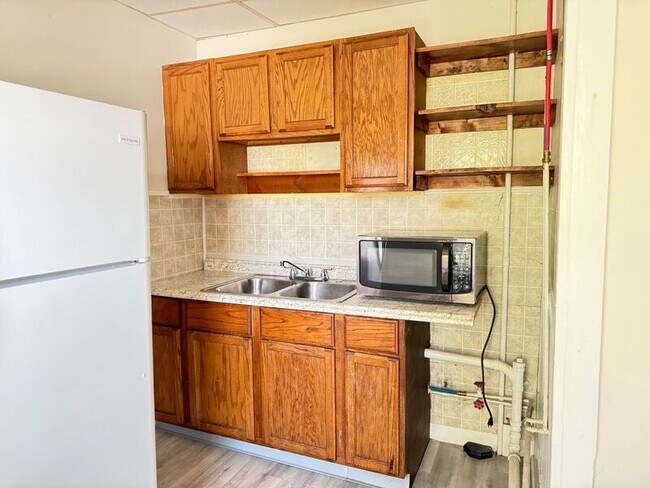 Foto del edificio - 107 College St