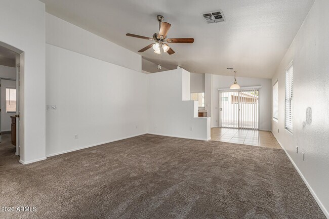 Building Photo - 146 W Dublin St