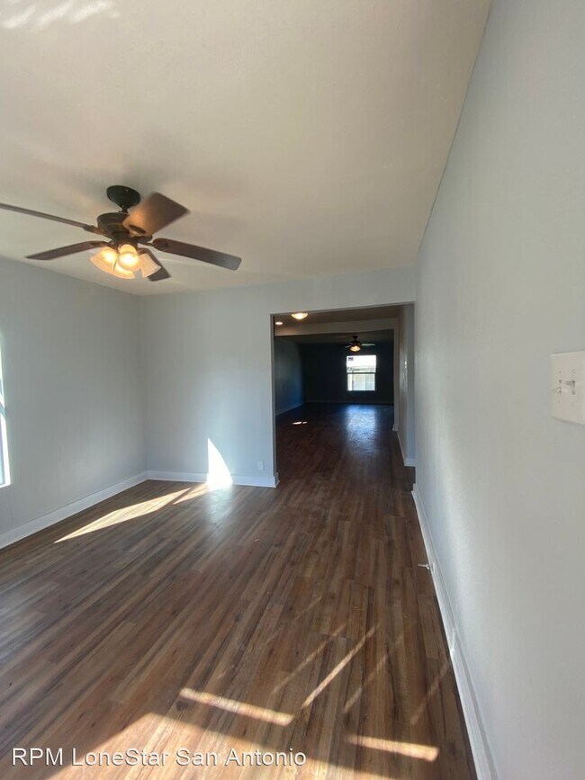 Foto del edificio - 3 br, 2 bath House - 2703 Menchaca St, Unit A