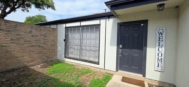 Photo - Burning Tree 4013/4015 Apartment