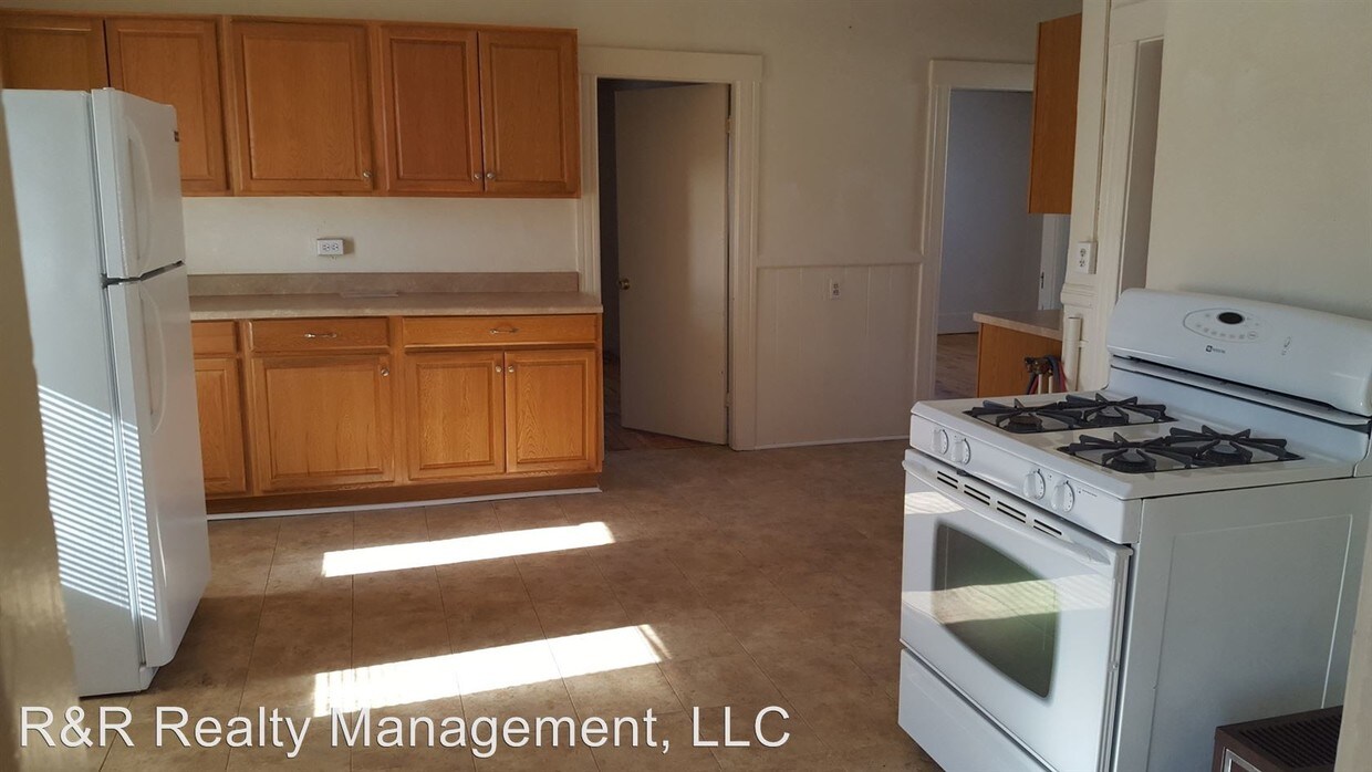 75 Plimpton St, Southbridge, MA 01550 Condo for Rent in Southbridge