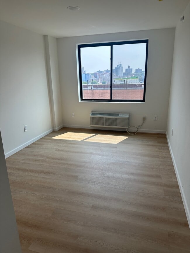 Foto del edificio - 947 College Ave