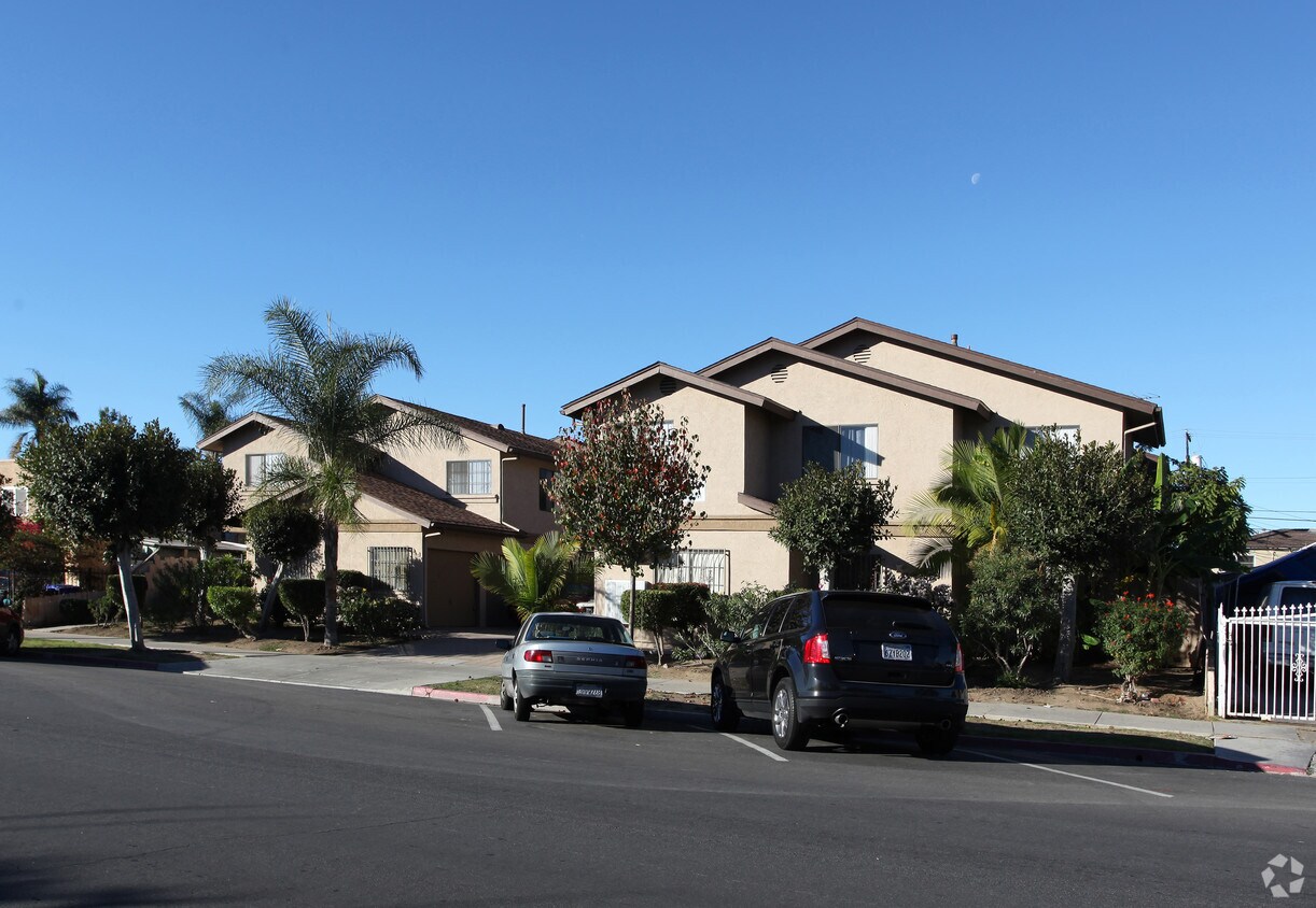 Foto principal - 3818-3828 Van Dyke Ave