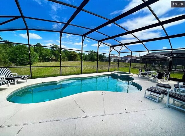 Building Photo - 200 Forest View Dr