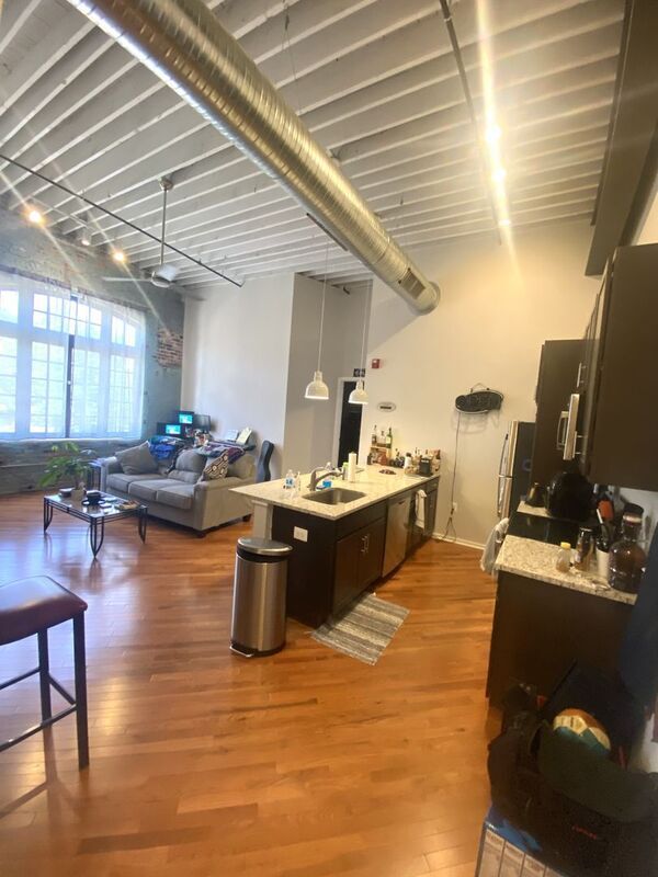 Foto del edificio - 1509 E Baltimore St