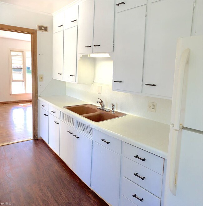 Foto del edificio - 2 br, 1 bath Duplex - 1300 2nd Avenue Sout...