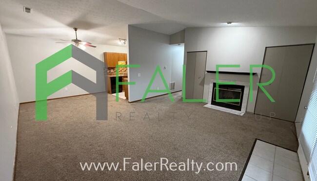 Foto del edificio - 2nd Floor Condo with Private Entrance