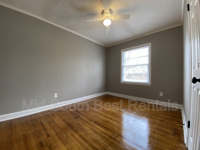 Building Photo - 4430 Willow Rd
