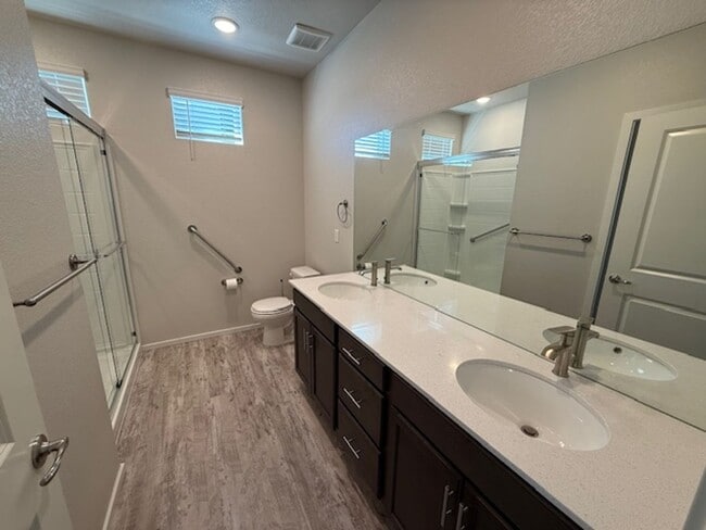 Foto del edificio - MOSAIC Townhome for rent in North Fort Collins!