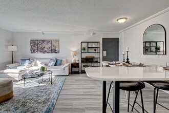 Building Photo - GoodHomes Groton