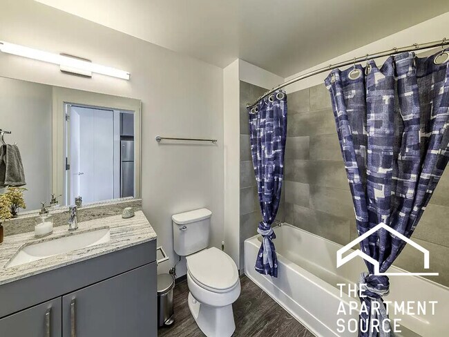 Foto del edificio - 2340 N California Ave