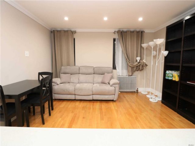 Foto del edificio - 141-25-141-78 78th Ave