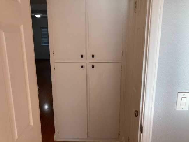 Building Photo - Culver City 2br 2ba