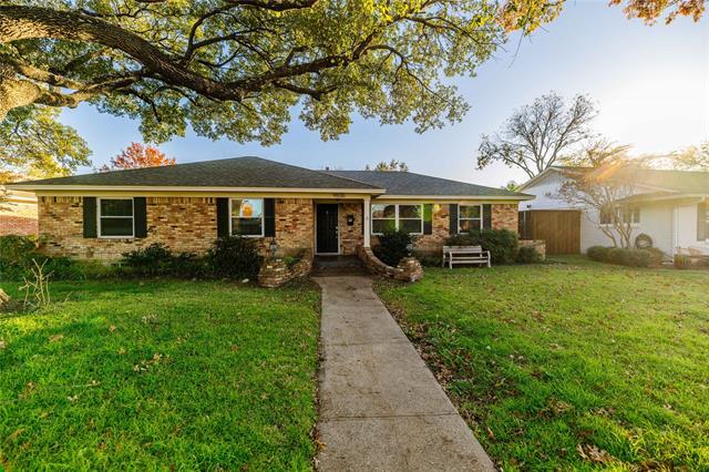 Foto del edificio - 9936 Lakemere Dr