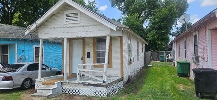 Building Photo - 4715 Liberty Rd