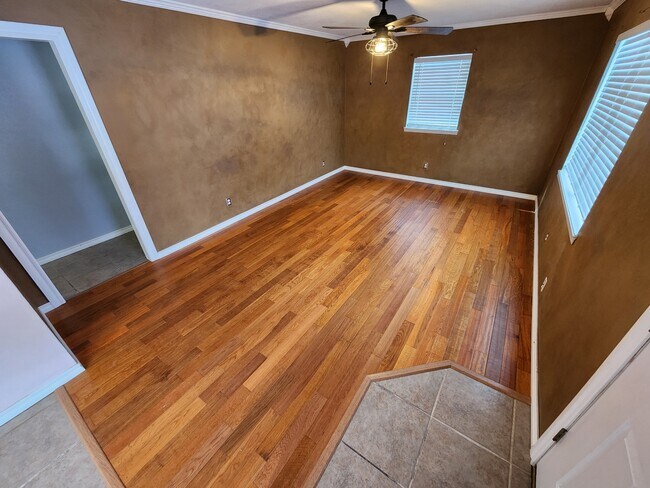 Foto del edificio - 729 E 22nd St