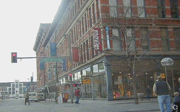 Foto del edificio - Denver Dry Building