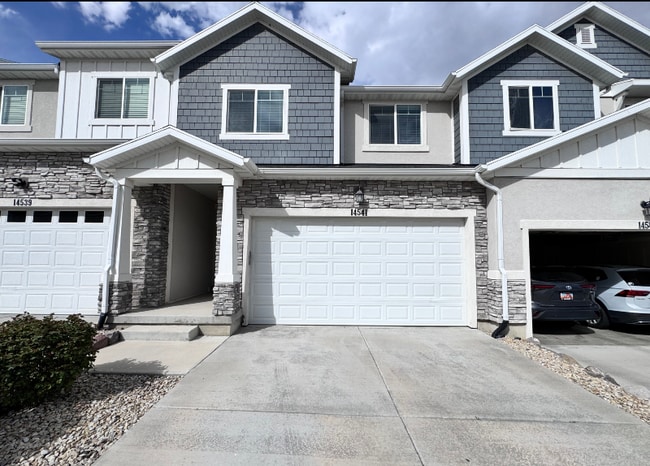 Building Photo - 14541 Juniper Shade Dr