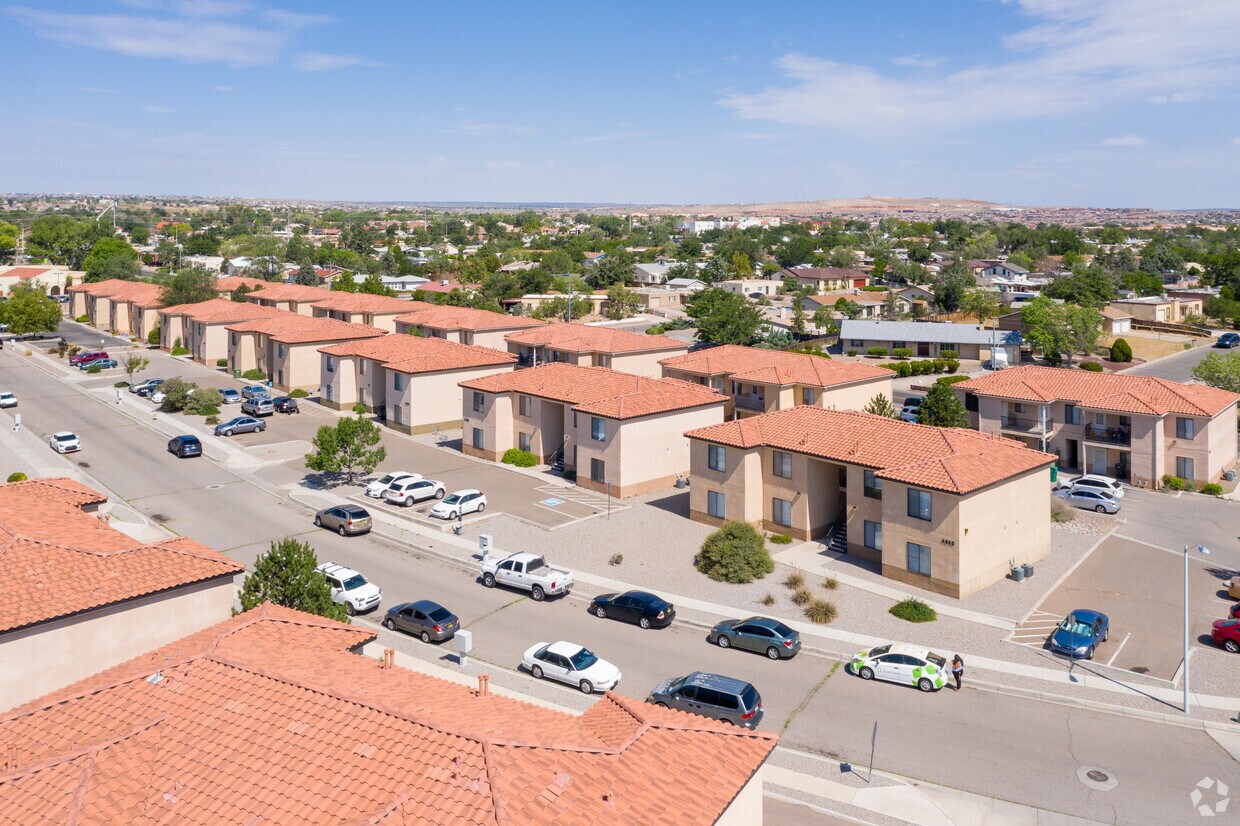Building Photo - 4323 Sabana Loop