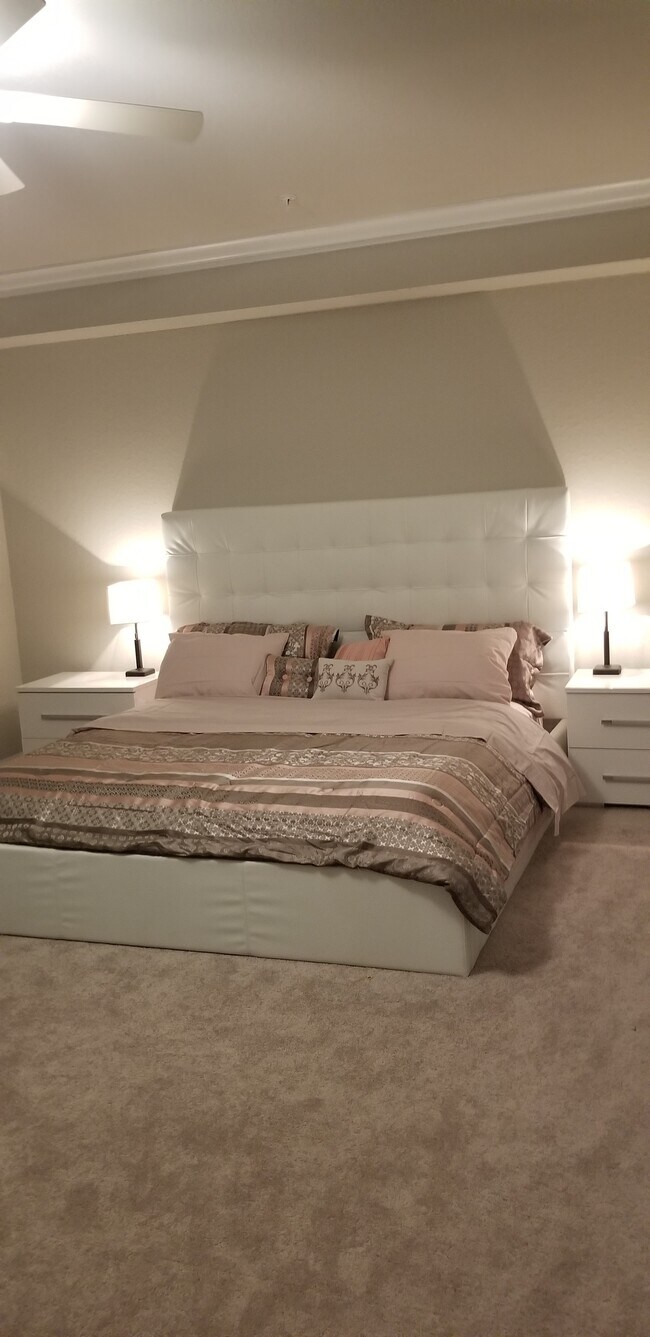Foto del edificio - 17321 Cherrywood Ct