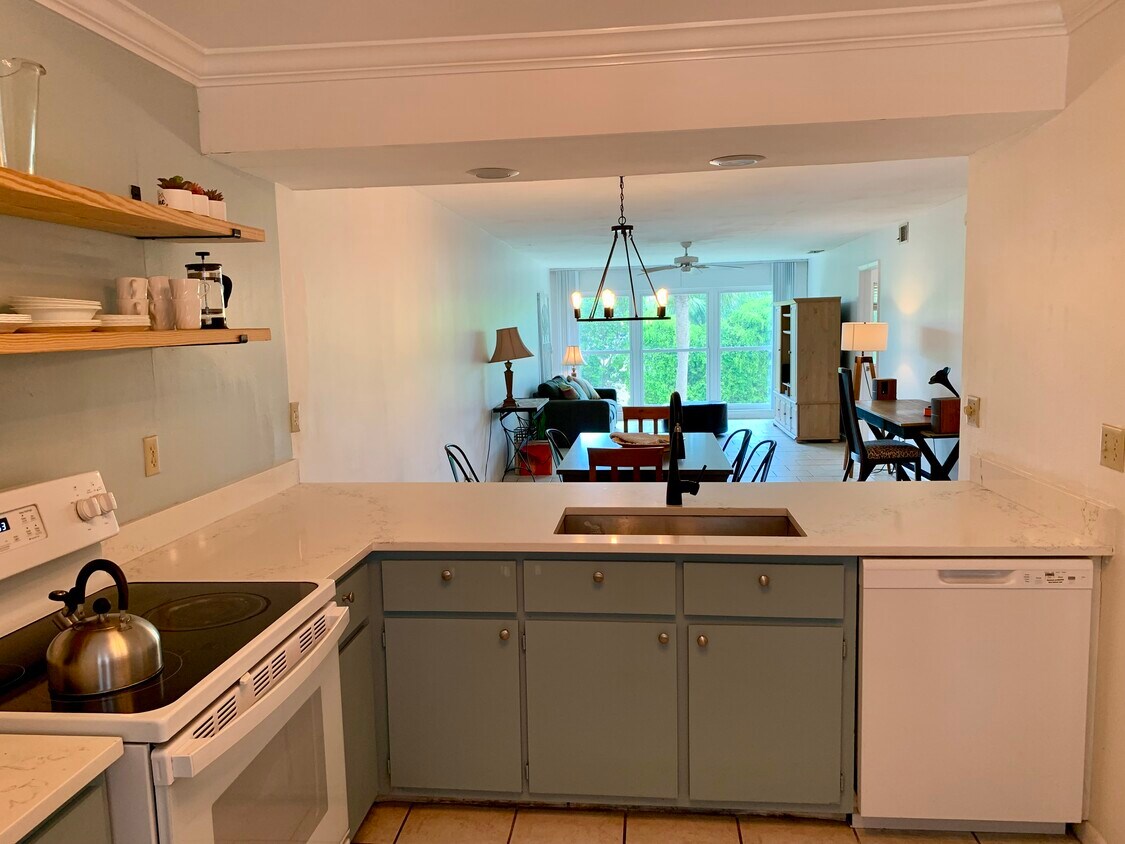 Foto principal - 118 Palm Dr
