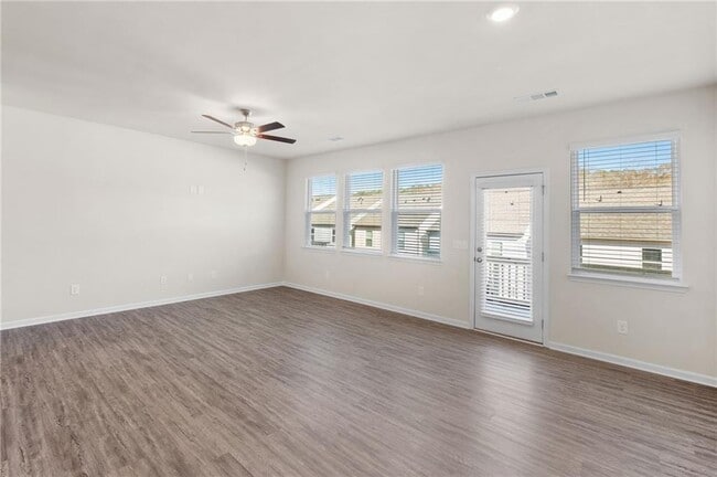 Building Photo - 392 Whitetail Cir