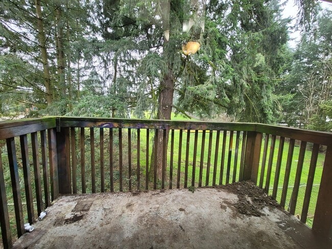 Building Photo - 39 SE 127th Ave