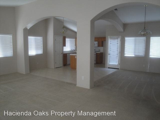 Building Photo - 4 br, 3 bath House - 2451 Bicknell Ave