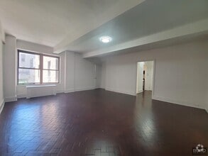 Building Photo - 160 W 73rd St