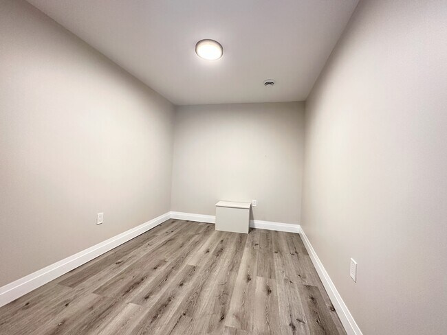 Building Photo - 28 McQuade Dr
