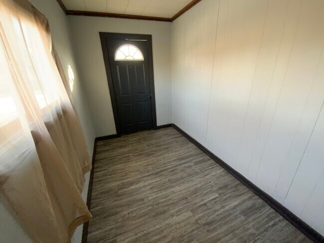 Foto del edificio - 12 S Beard St