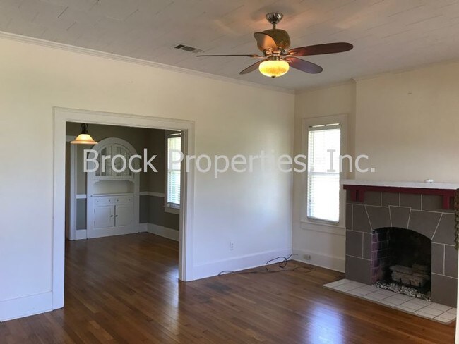 Foto del edificio - 1826 E Lee St