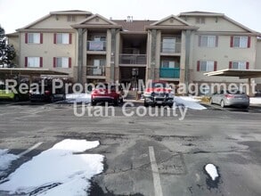 Building Photo - 3397 E Ridge Rte Rd