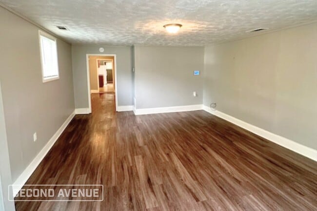 Building Photo - 2663 Dunn Ave