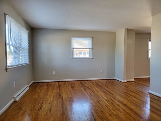 Foto del edificio - 547 W Marion St
