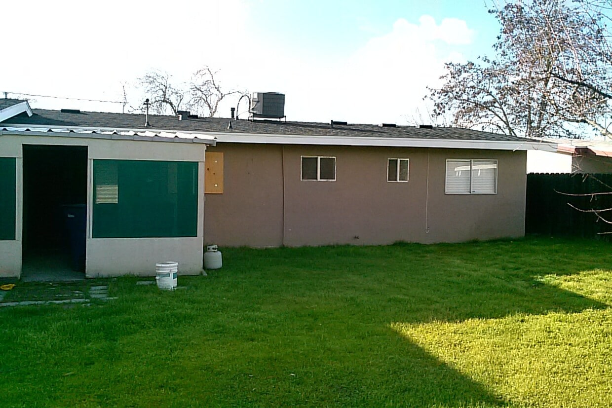 Building Photo - Beautiful home. Apply today!