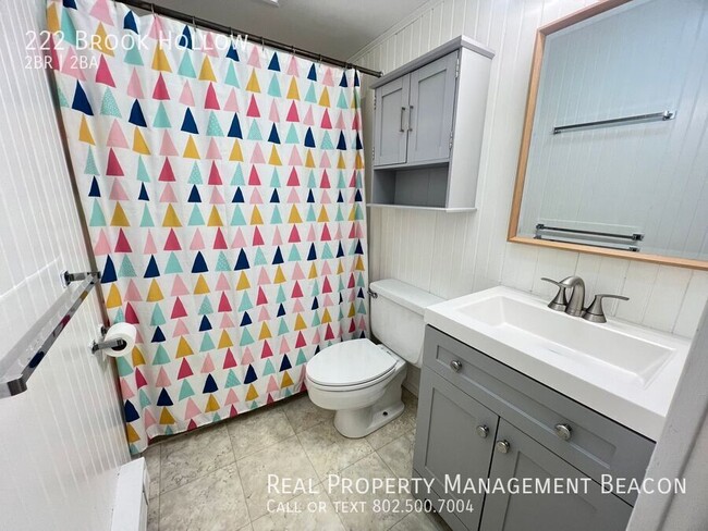 Building Photo - Hanover, NH 2BR/2 BA Condo $2550 plus util...