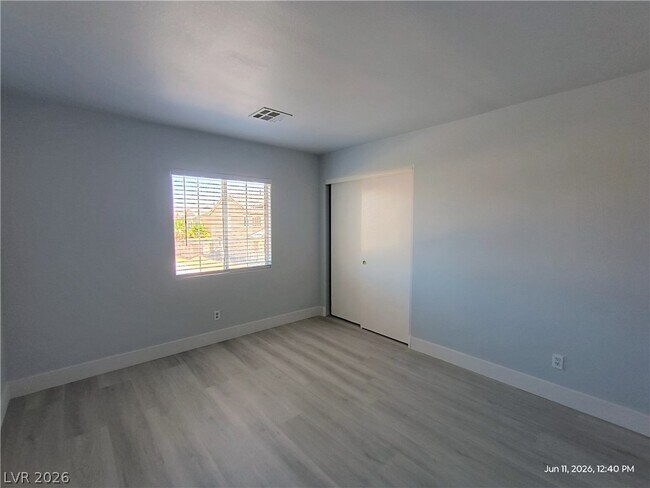 Foto del edificio - 6045 Gum Springs St