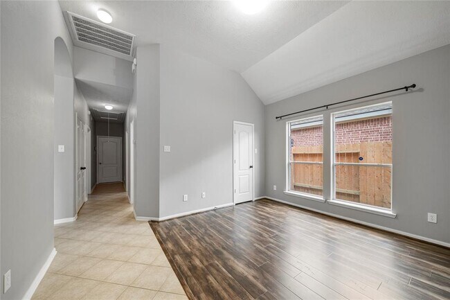Foto del edificio - 24910 Crystal Stone Ln