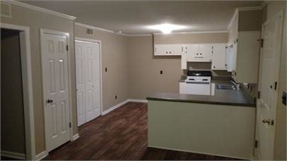 Foto principal - 301 W Main St