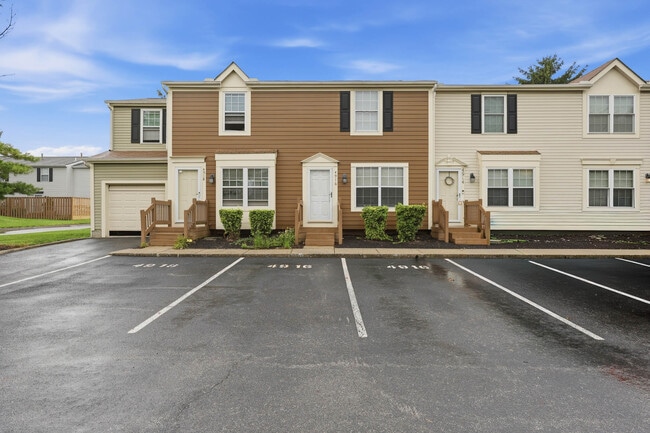 Building Photo - 4916 Stoneybrook Blvd