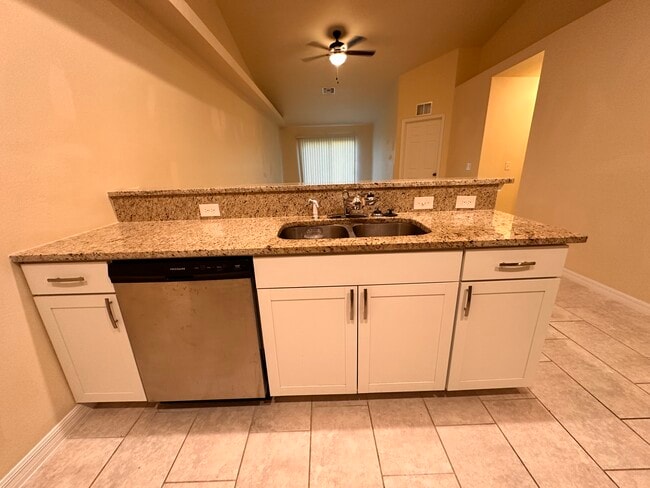 Foto del edificio - 531 SE 5th Pl