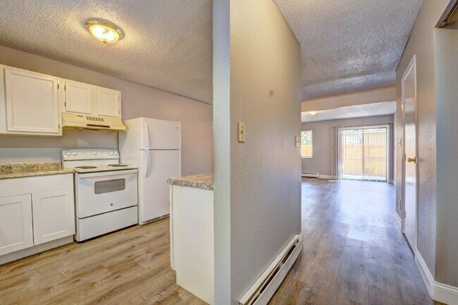 Building Photo - 908 White Ave