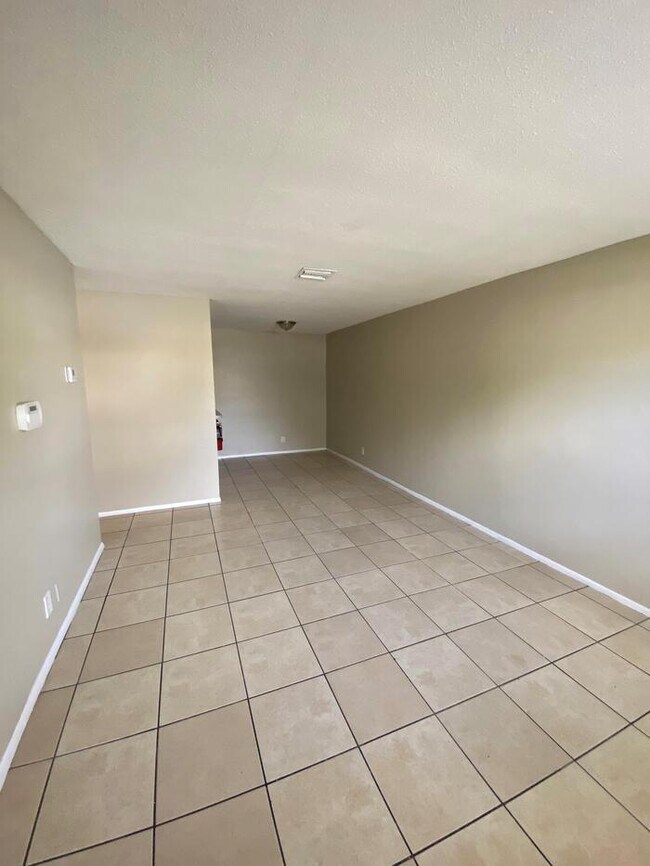 Foto del edificio - 2262 NW 59th Terrace