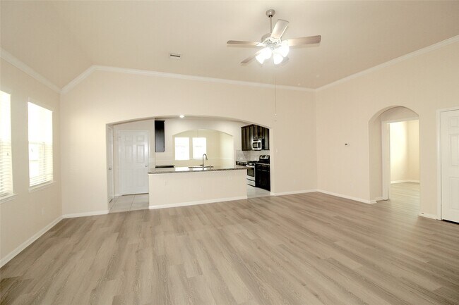 Building Photo - 24306 Piazza Dr