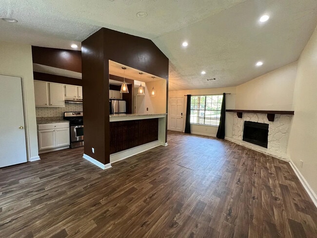 Building Photo - 4911 Glenside Ct