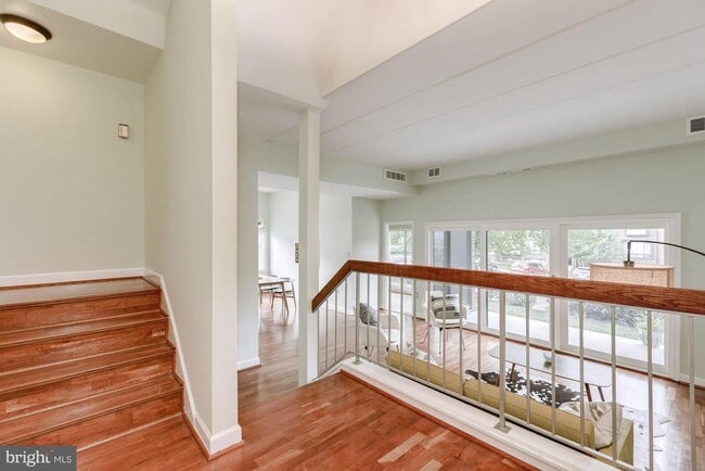 Building Photo - 126 Roberts Ln